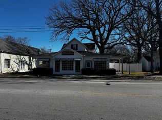 1204 Grand Ave, Carthage, MO 64836