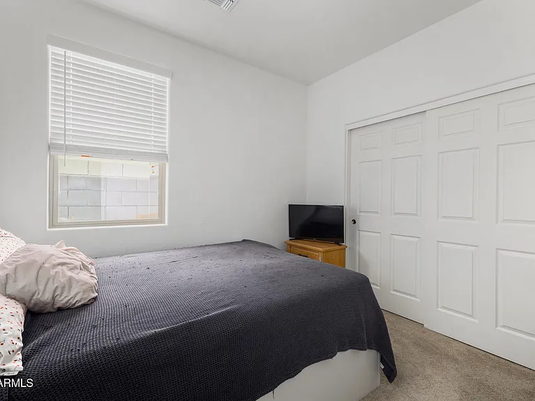 5733 N 192nd Ave — Photo 16