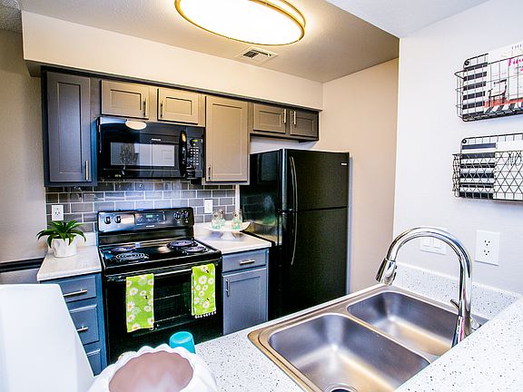 4th image of 5400 Mountain Vista St #413