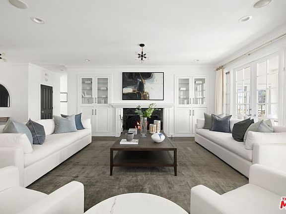 2nd image of 10812 Portofino Pl