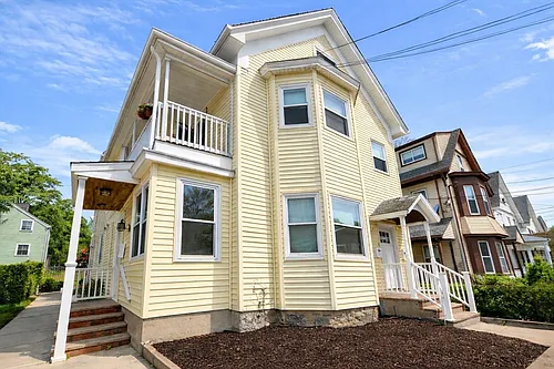 35 Foster St #A Photo 1