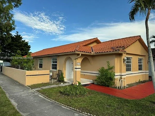 7599 W 4th Ct