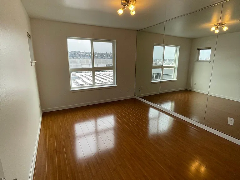 1504 Aurora Ave N #307 — Photo 12