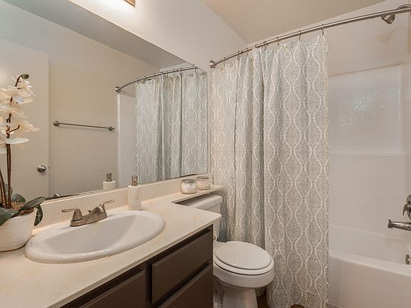 2nd image of 908 S Shenandoah St APT 208