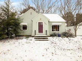 654 Lugers Rd, Holland, MI 49423