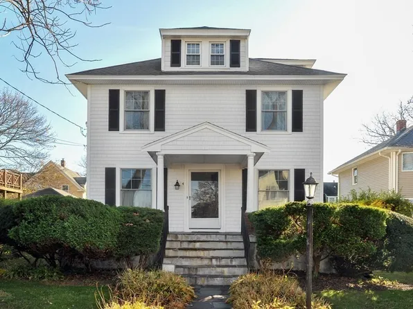 4 Lincoln Ave, Hull, MA 02045