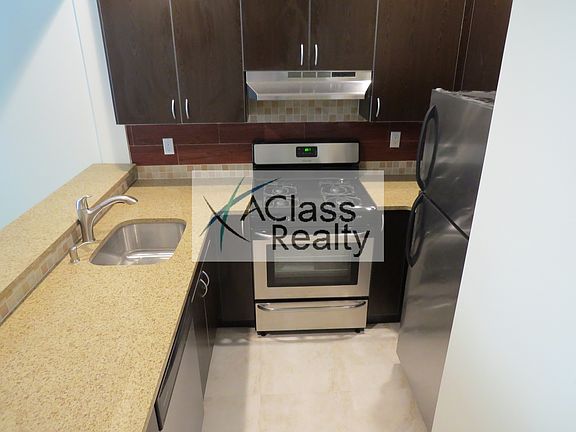 3rd image of 3085 32nd St APT 3F