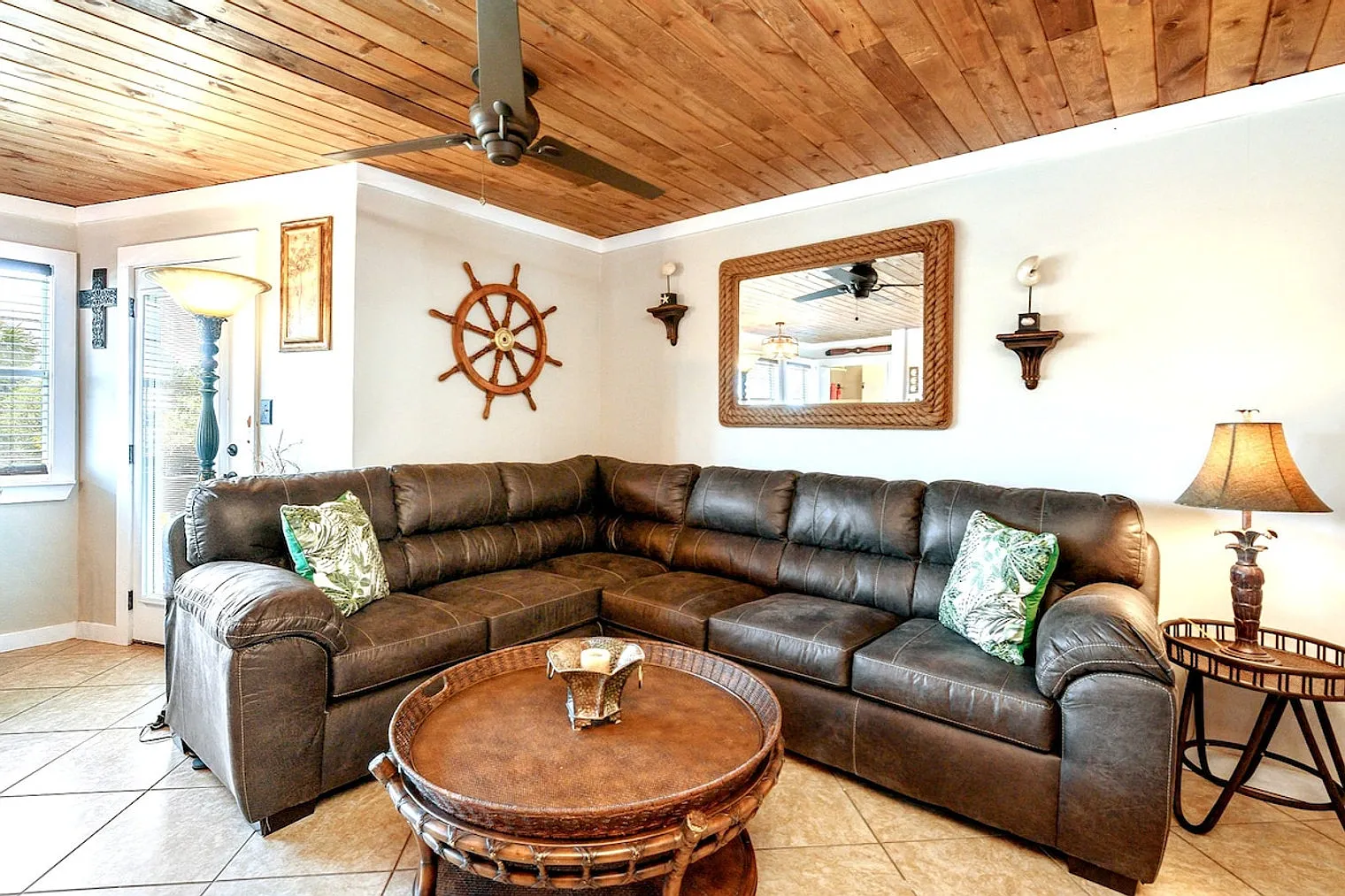 2 bed, 2.0 bath, 979 sqft, $2,795 — Photo 4
