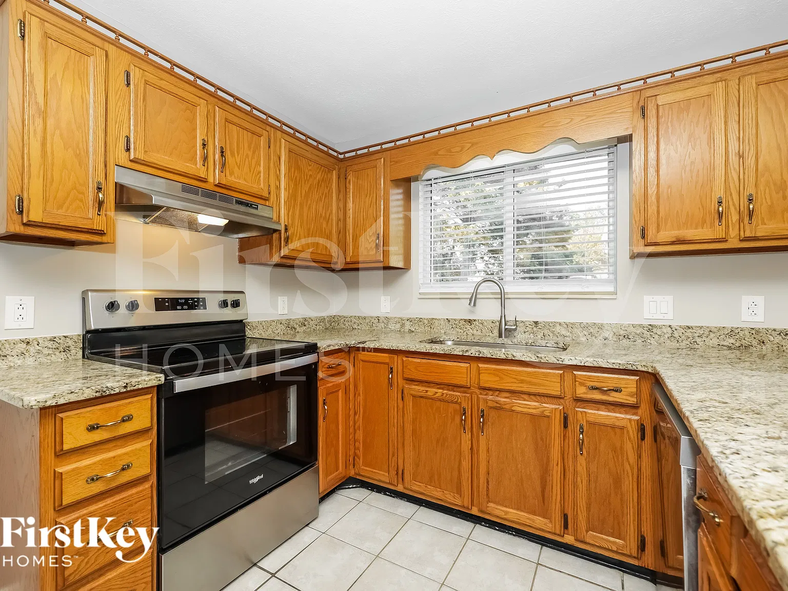 3 bed, 2.5 bath, 1906 sqft, $2,335 — Photo 4
