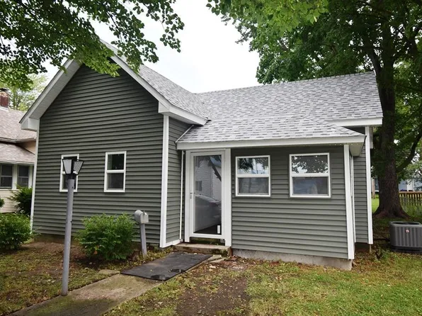 857 John St, Frankfort, IN 46041