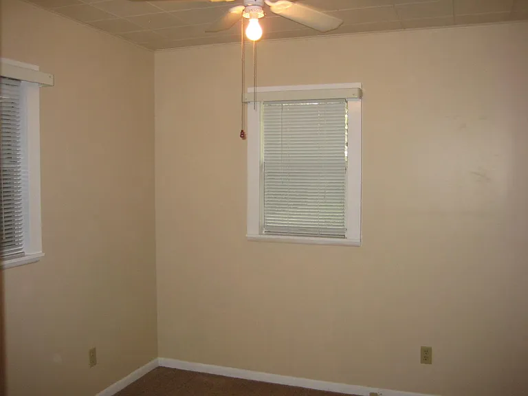 909 Magnolia Dr #HOUSE — Photo 11
