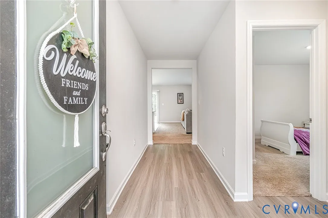 3 bed, 2.0 bath, 1316 sqft, $2,500 — Photo 2