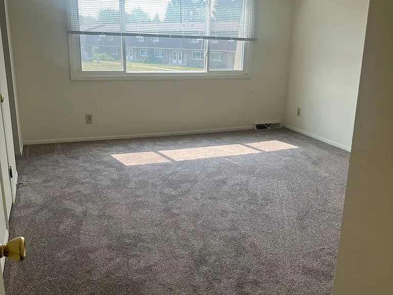 224 W Falls Rd — Photo 15