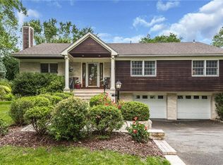 8 Seymour Pl, White Plains, NY 10605