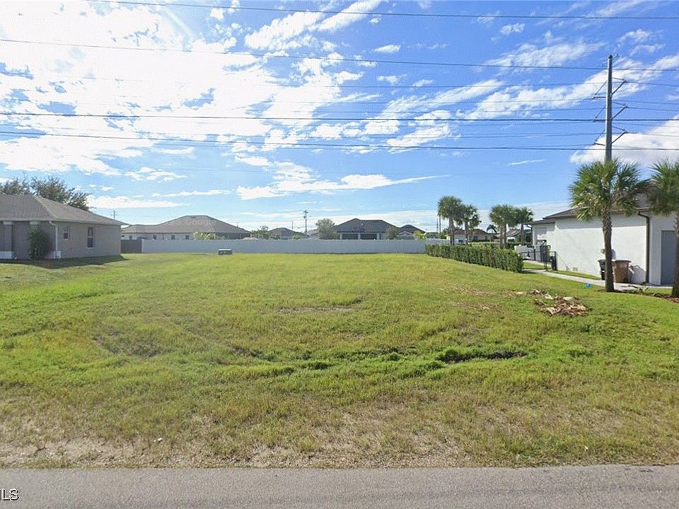 1st image of 302 SW 24th Ave