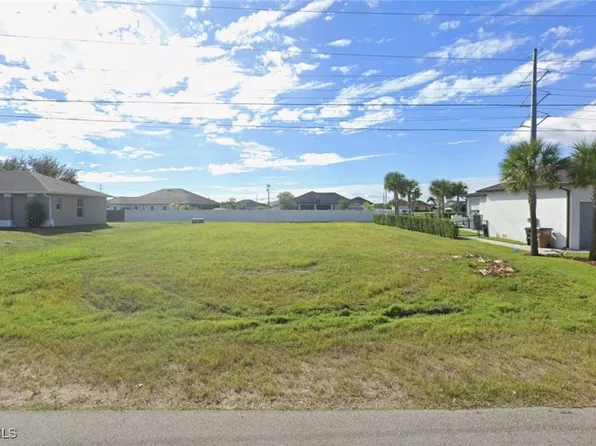 302 SW 24th Ave, Cape Coral, FL 33991