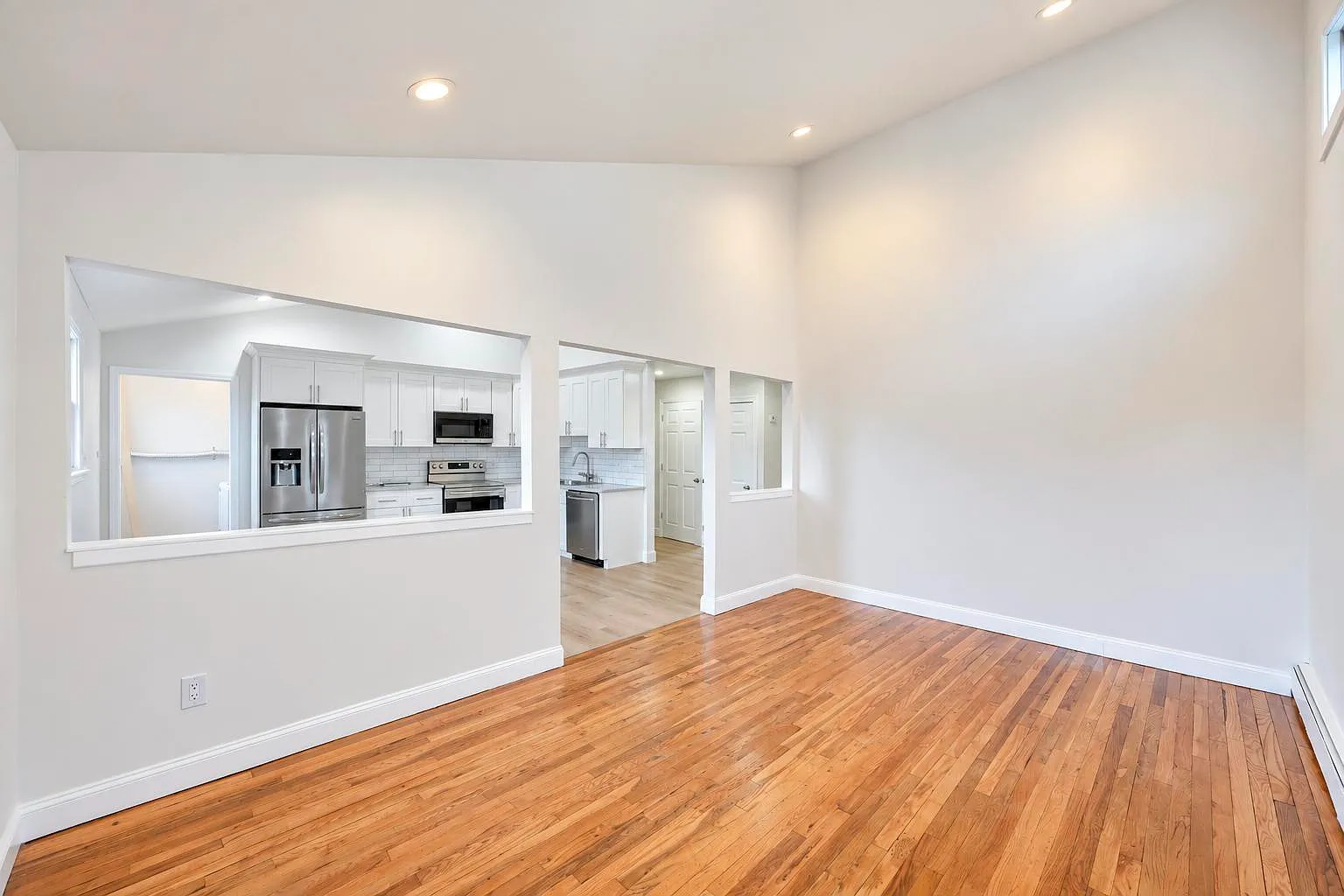 5 bed, 1500 sqft, $4,500 — Photo 4