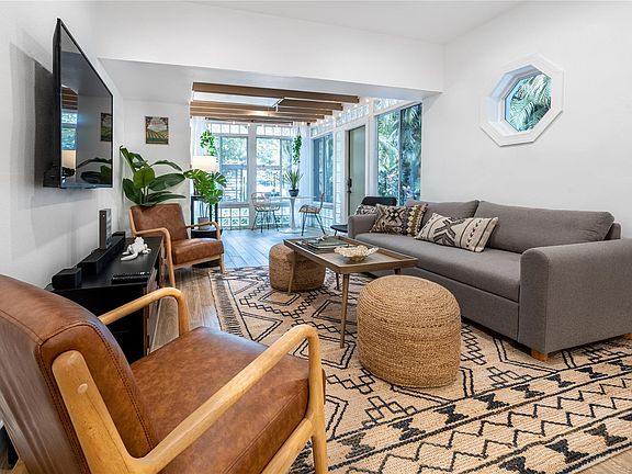 5th image of 1819 SW 22nd Street