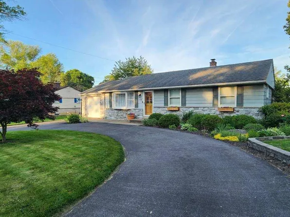714 Darby Ln, Lancaster, PA 17601