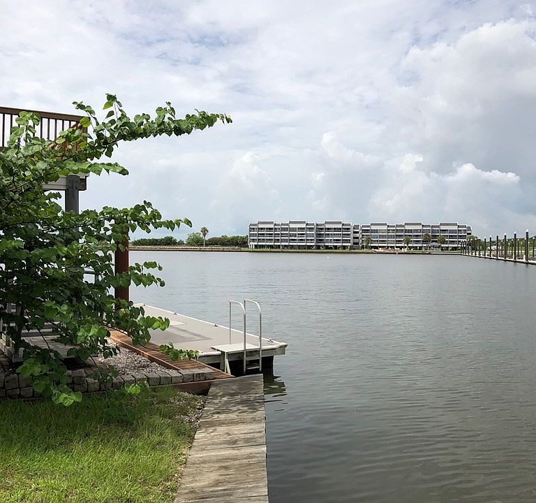 2nd image of 818 Southwind