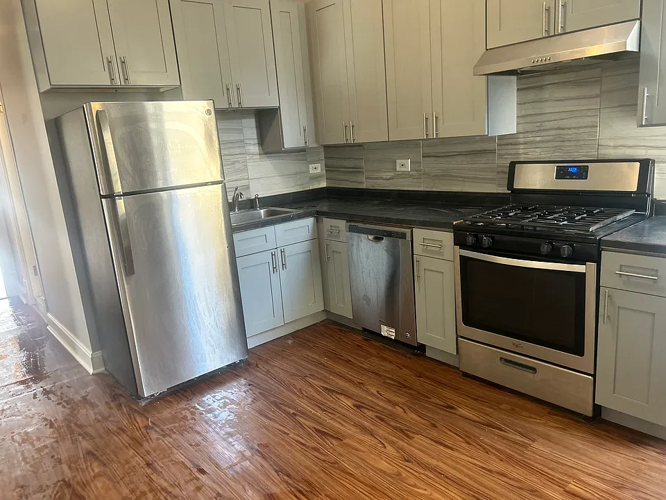 2112 N Maplewood Ave #1