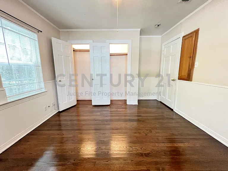 811 Coit St — Photo 8
