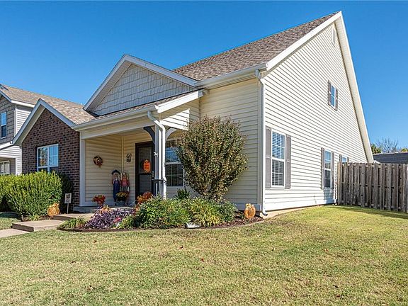 2nd image of 4318 W Sweetgum Ln