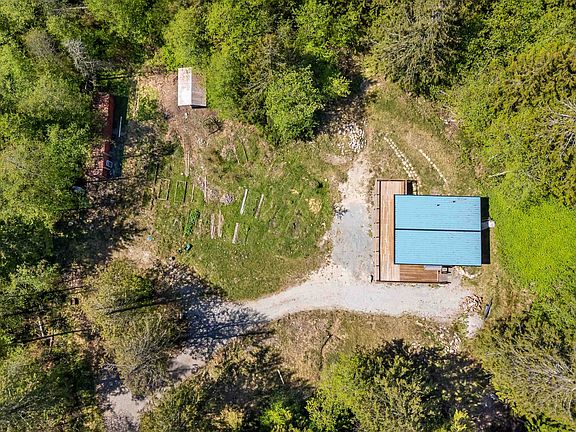 3rd image of 1741 Gibb Rd