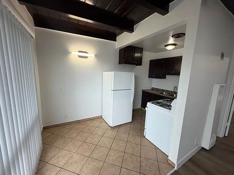 1518-40 E Artesia Blvd — Photo 37
