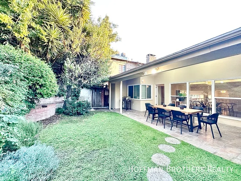 1222 Daniels Dr — Photo 23