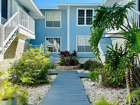 245 NW Baypath Dr, Crystal River, FL 34428