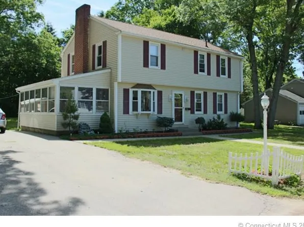 72 Francis St, Killingly, CT 06239