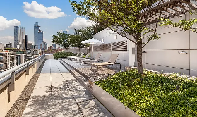 Rented by Lavenue Group Inc | media 12