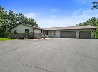 735 Packer Dr, Hudson, WI 54016
