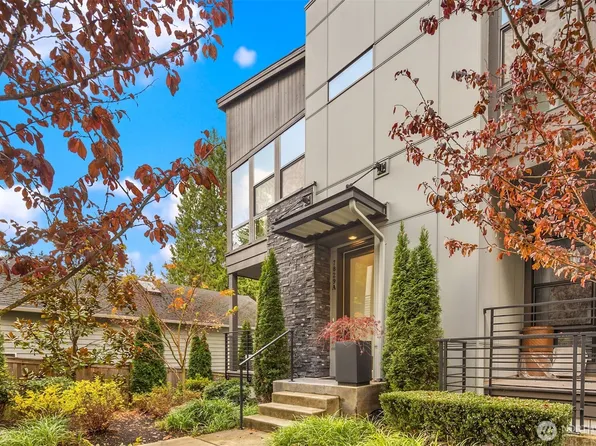 7829 NE 121st Lane #A, Kirkland, WA 98034