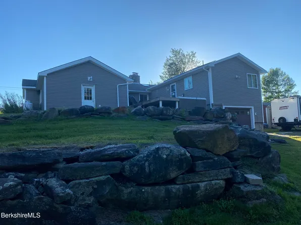 554 Main St, Becket, MA 01223