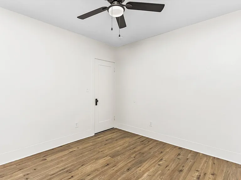 1359 Jasper Ave #1 — Photo 14