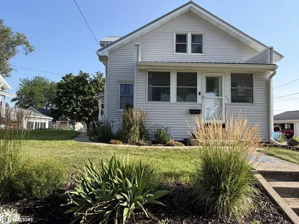 405 E 9th St, Tama, IA 52339
