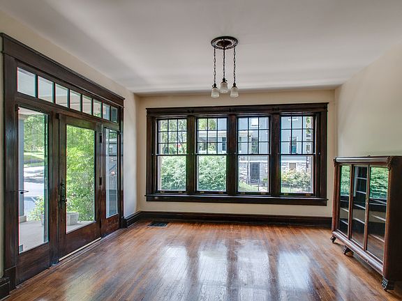 4th image of 1716 Blair Blvd