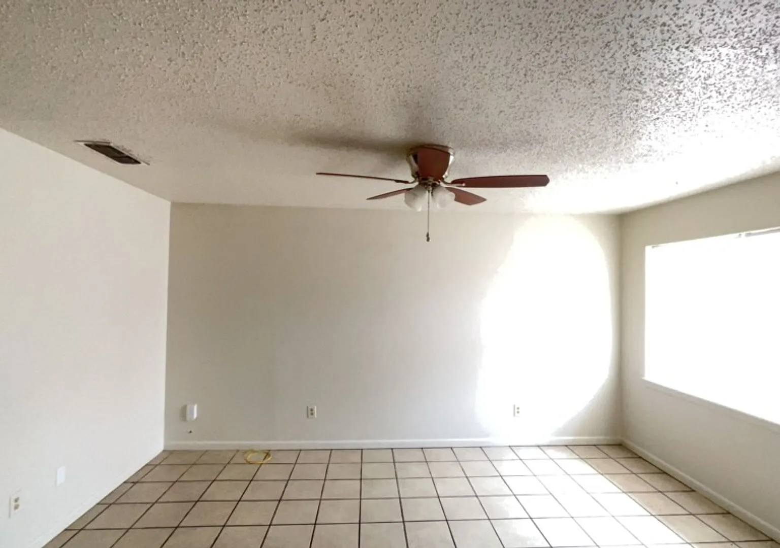 2 bed, 800 sqft, $895 — Photo 2