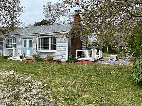 2nd image of 261 Edgewater Dr E
