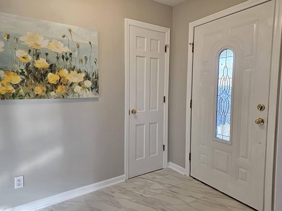 3rd image of 101 Masters Rd