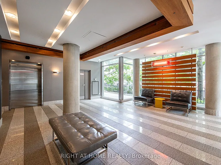 66 Portland St #Penthouse 805 — Photo 33
