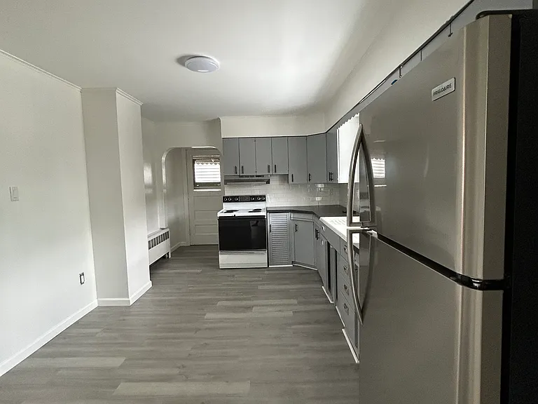 929 Stafford Ave #1 — Photo 5