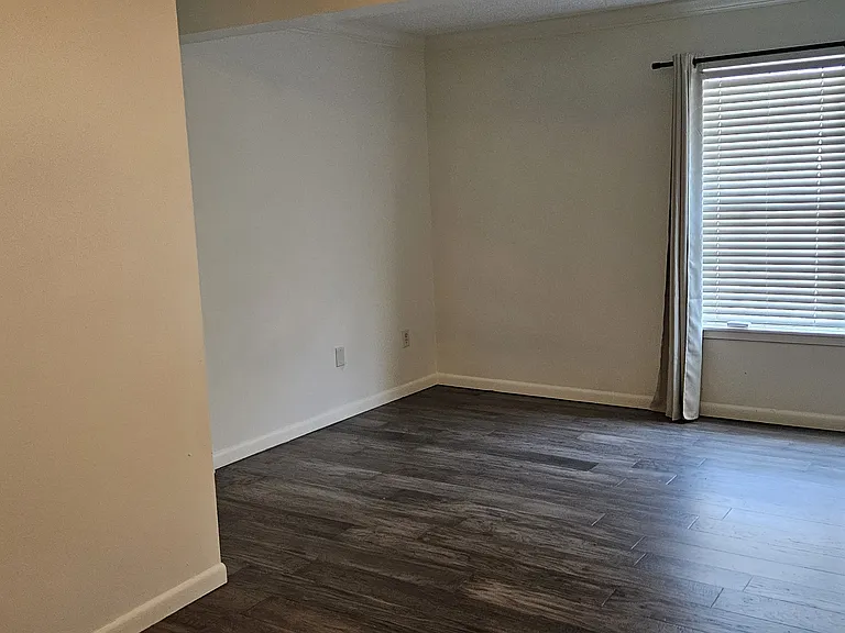 623 N Gloster St #410 — Photo 12