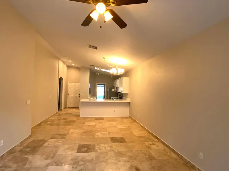 62 S Valencia Pl — Photo 4