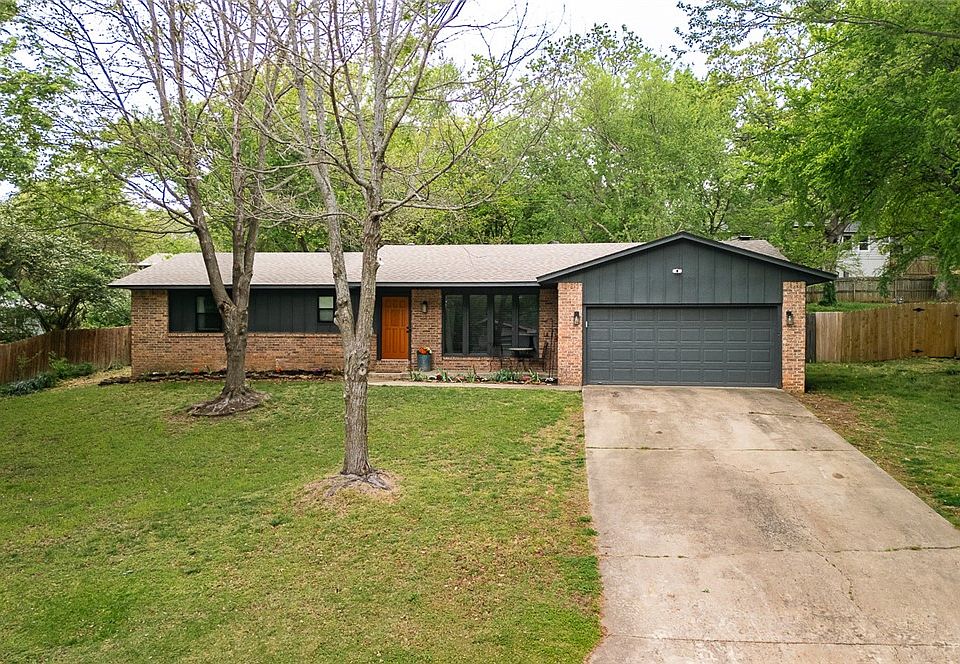 1st image of 2225 N Mockingbird Ln