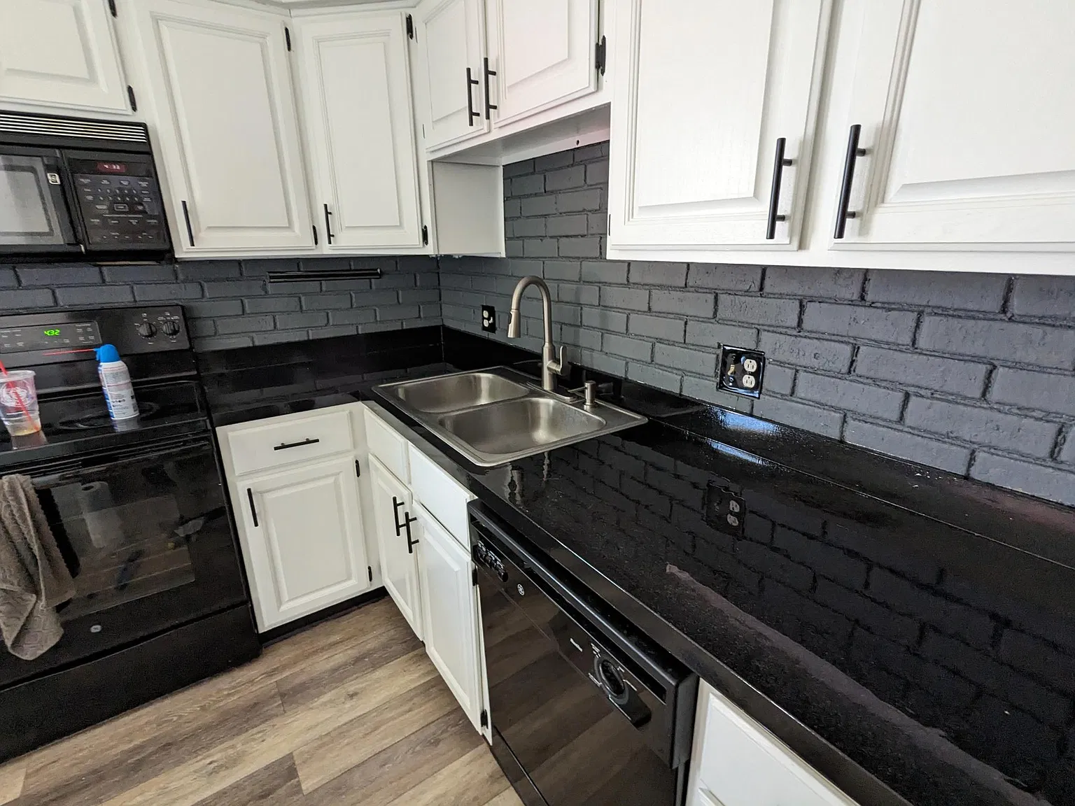 145 Birchcrest Dr — Photo 2