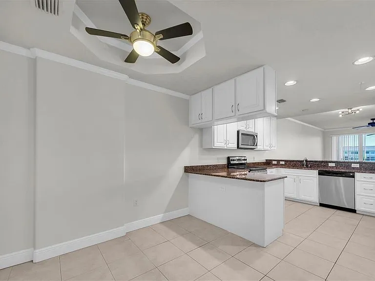 7069 Key Haven Rd #302 — Photo 9