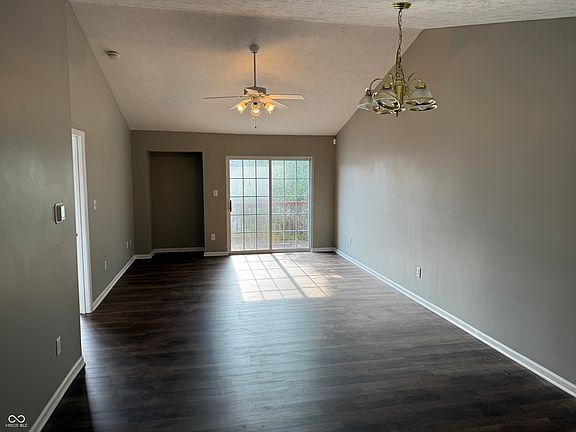 2nd image of 4717 Kelvington Dr
